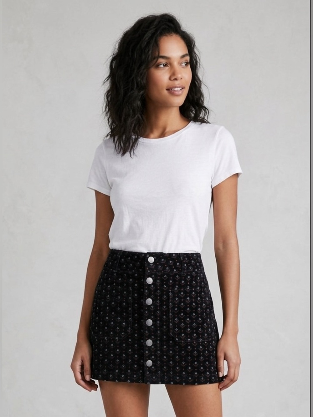 FREE PEOPLE || woman’s Black Joani Corduroy Mini Skirt, Size 26